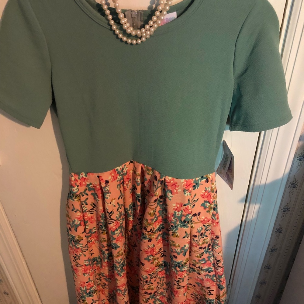 NWT size small Amelia! Handpicked from warehouse!